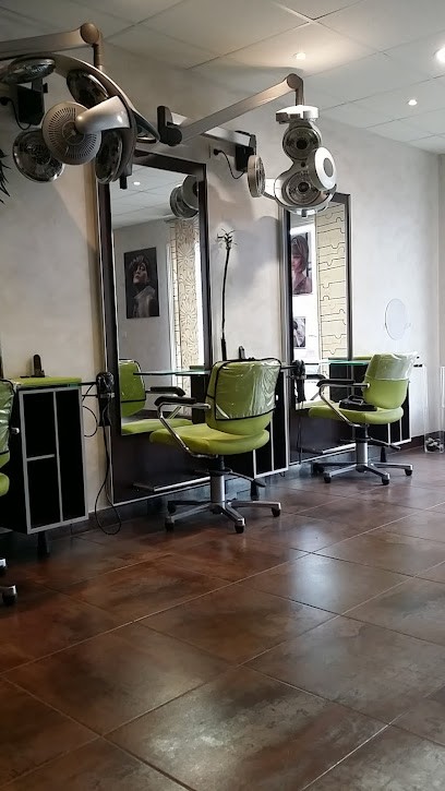 X.l, Salon de Coiffure à Verrières
