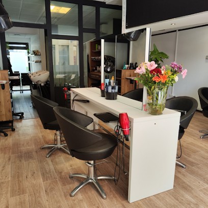 Maison Satina coiffure beauté bien être, Salon de Coiffure à Metz