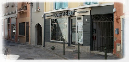 Banuls Marie-Lise Marthe Nee Combal, Salon de Coiffure à Thuir