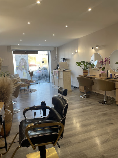 Un Instant Pour Vous By Ludivine Coiffeur à Veigné
