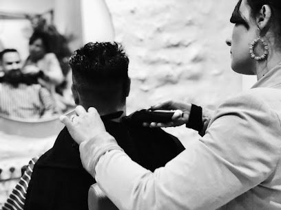 L'atelier Coiffure D'emeline Coiffeur à Sablons sur Huisne