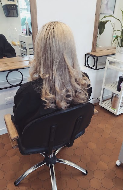 SO Coiffure, Salon de Coiffure à Corbeil-Essonnes