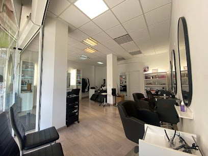 Sept Sept Coiffure L’artiste, Salon de Coiffure à Vallauris