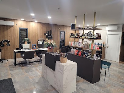 Eurl Image de Soie De Araujo Sandra, Salon de Coiffure à Saint-Médard-d'Eyrans