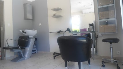 Nouvel'Hair, Salon de Coiffure à Montendre