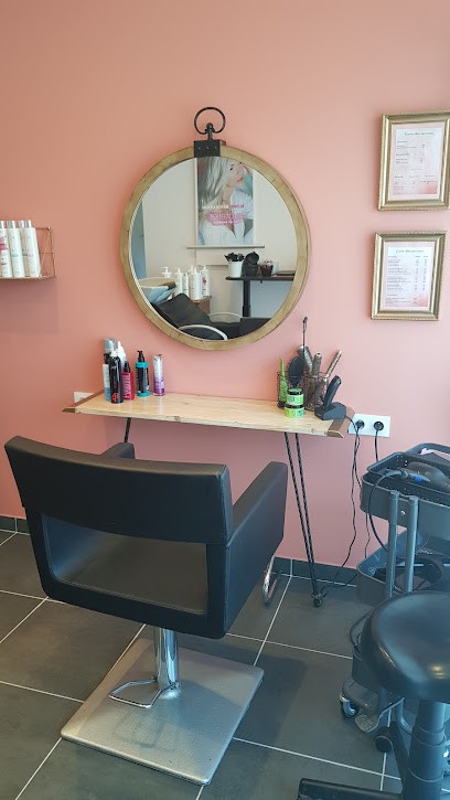 Le Petit Salon, Salon de Coiffure à Montélimar