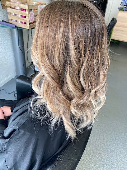 Elegance Coiffure, Salon de Coiffure à Toucy