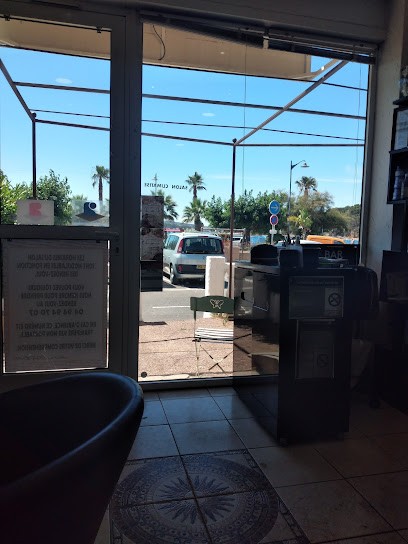 Stéphanie Cenatiempo, Salon de Coiffure à Saint-Mandrier-sur-Mer