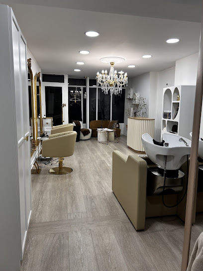 18 Rue De L'école Coiffeur à Besançon
