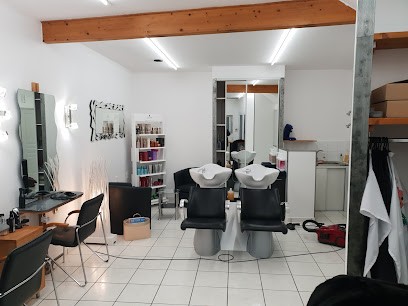 Levan's Coiffure, Salon de Coiffure à Coudes