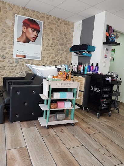Signature, Salon de Coiffure à Saint-Gervais-sur-Roubion