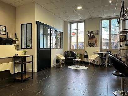 Color's. Salon De Coiffure, Salon de Coiffure à Podensac