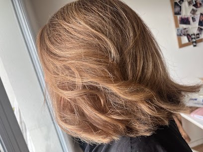 Les Ciseaux De Lorella, Coiffeur à Domicile à Baurech