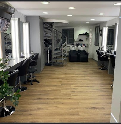 M Design, Salon de Coiffure au Versoud