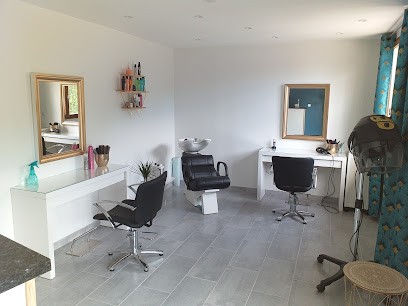 L. Coiffe, Salon de Coiffure à Roquecourbe