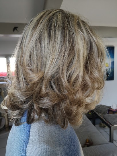 COIFFURE BY FRED, Salon de Coiffure à Gardanne