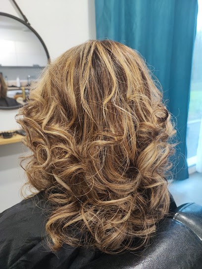 Les Lavandi'hair Jessie Fortin, Coiffeur à Domicile à Guiche