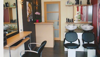 Une Minute de Coiffeur, Salon de Coiffure à Orly-sur-Morin