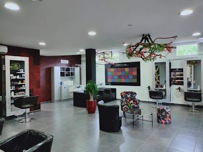 Caroline Demade coiffure création, Salon de Coiffure à Hautmont