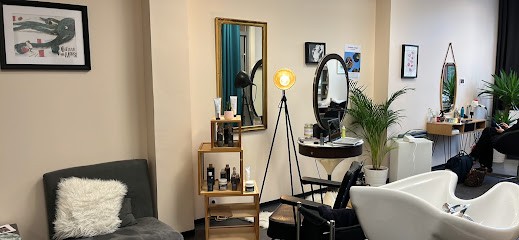 Le Petit Salon, Salon de Coiffure à Thomery