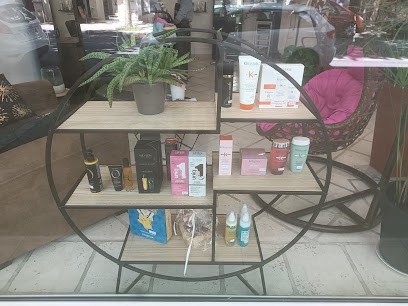 Yaëlle coiffure, Salon de Coiffure à Saintes