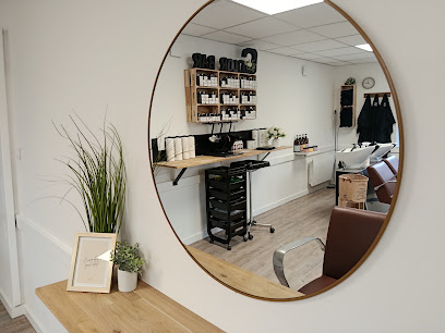 L'atelier Tyf' N Coiff Salon De Coiffure Coiffeur au Guerno