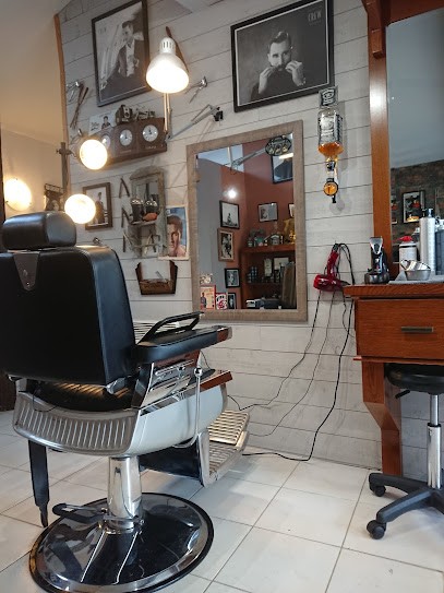 B'Goodies, Barbier à Saint-Divy