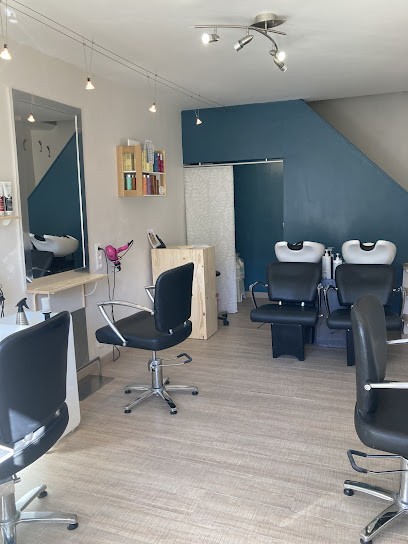 Le Salon - Mathieu Aurélie, Salon de Coiffure à Pierrevert