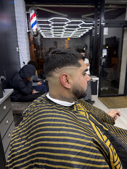 Chez Adoss Barber Coiffeur à Compiègne
