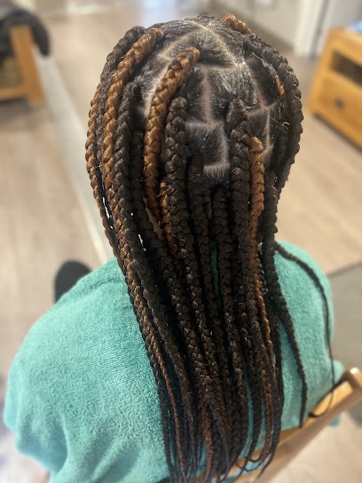 Coiffure Afro À Bas Prix Coiffeur à Champs-sur-Marne