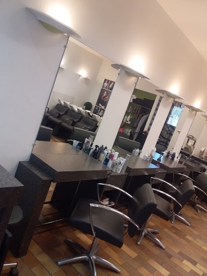 MIRLIR COIFF', Salon de Coiffure à Meyzieu