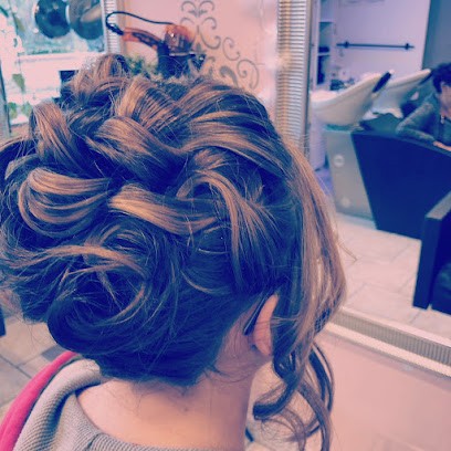 L'atelier De Pauline LYE, Salon de Coiffure à Lye