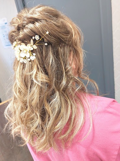 Julie C, Salon de Coiffure à Boqueho