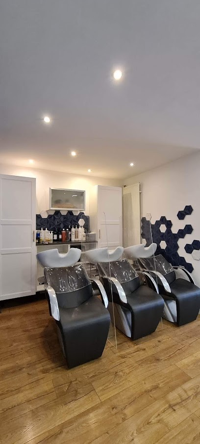 A.VIAL COIFFURE, Salon de Coiffure à Roanne