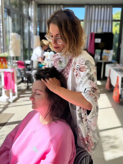 Care O Hair, Coiffeuse À Domicile Coiffeur à Saint-Loubès