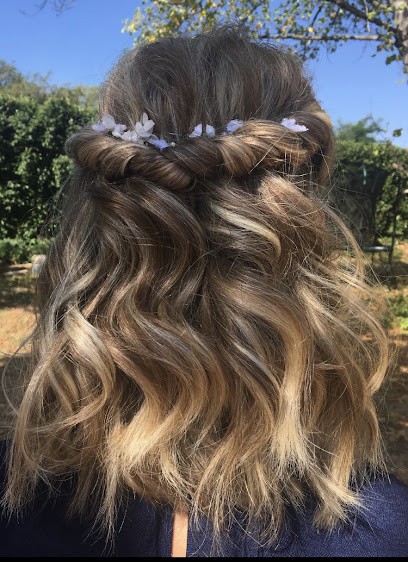 Laetitia Coiffure Services, Coiffeur à Domicile à Neuillé