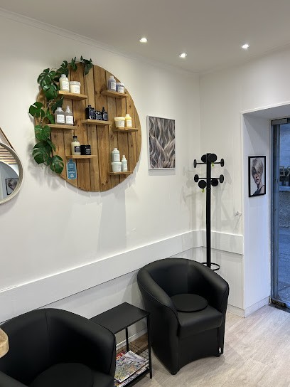 Titia mod’s, Salon de Coiffure à Éguilles
