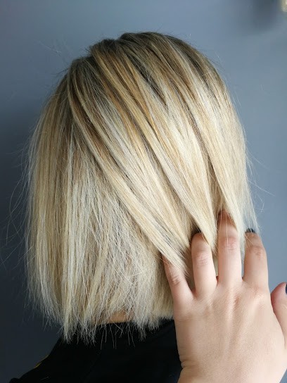 Jeu de ciseaux, Coiffeur à Domicile à Thilouze