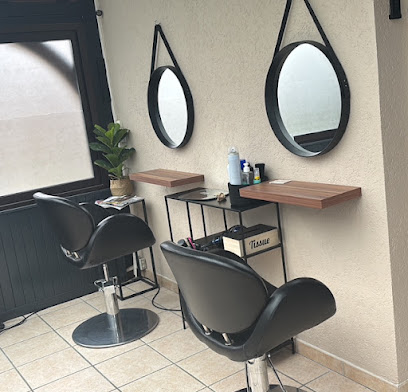 Oph-Beauty Coiffeur à Cranves-Sales